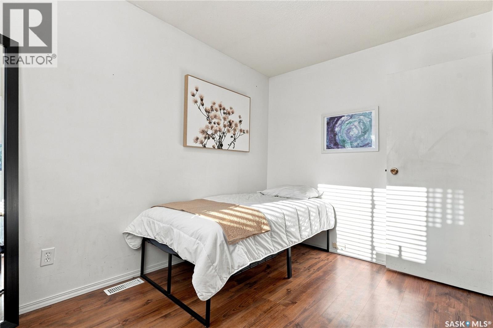 1605 Central Avenue, Saskatoon, SK - Indoor Photo Showing Bedroom
