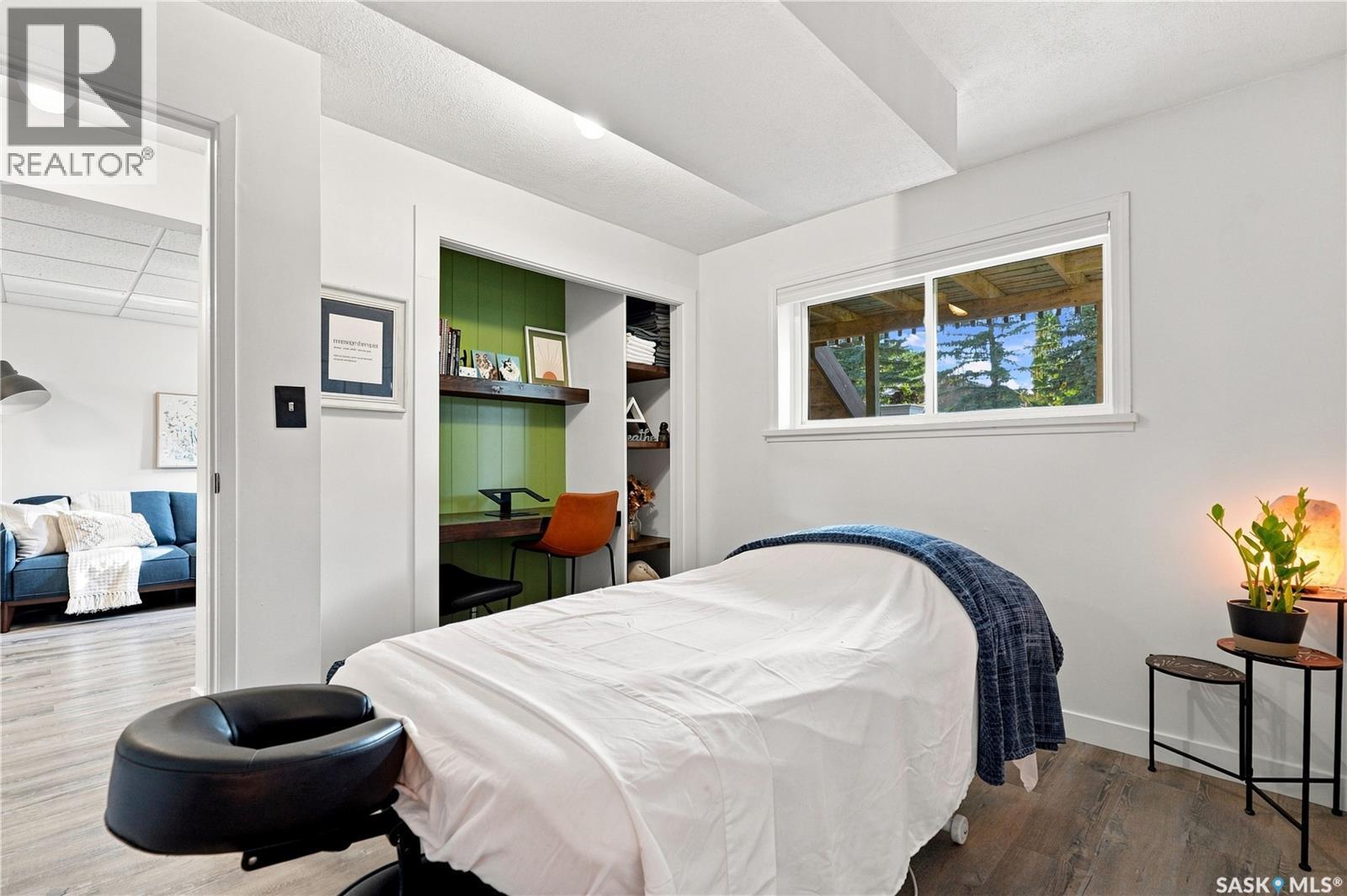 1605 Central Avenue, Saskatoon, SK - Indoor Photo Showing Bedroom