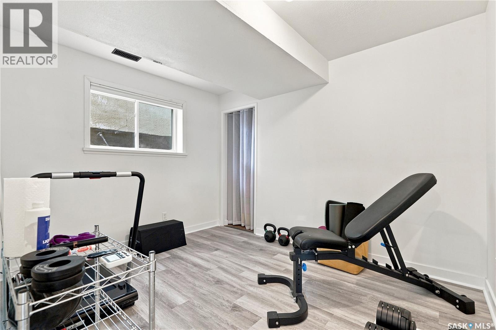 1605 Central Avenue, Saskatoon, SK - Indoor Photo Showing Gym Room