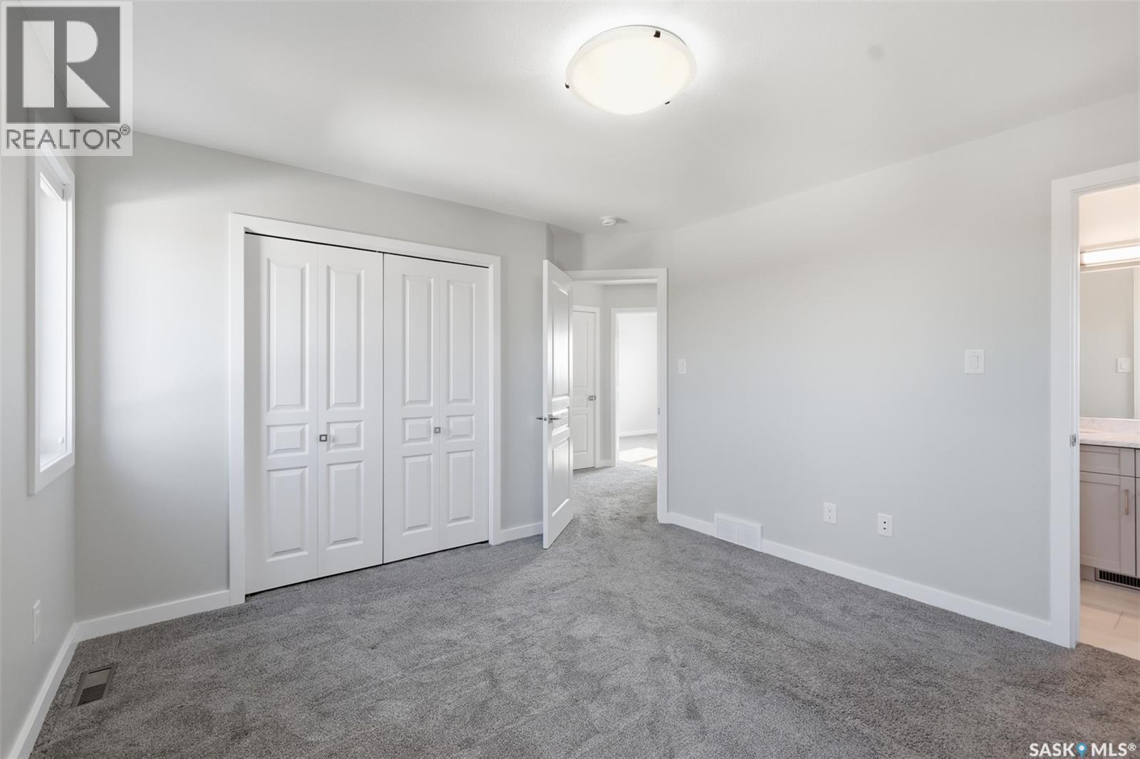 812 1St Avenue N, Warman, SK - Indoor Photo Showing Other Room