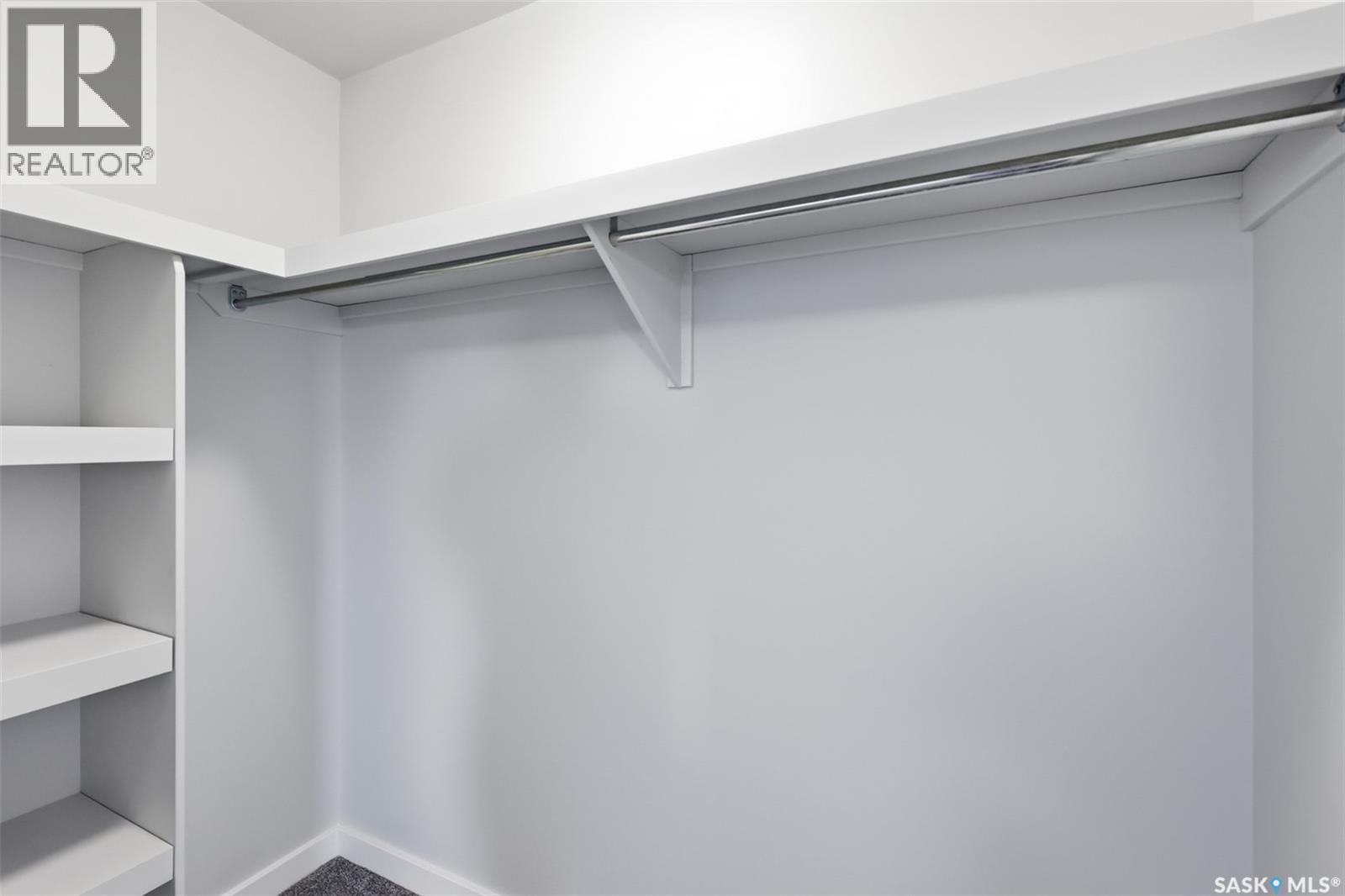 812 1St Avenue N, Warman, SK - Indoor With Storage
