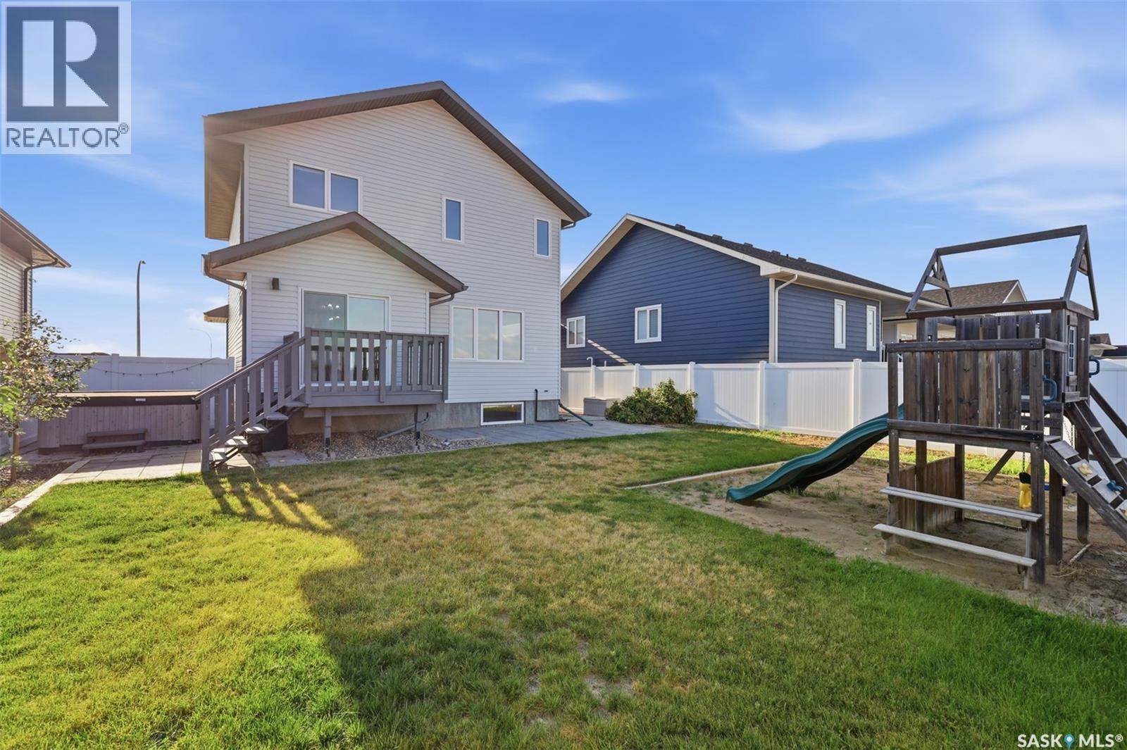812 1St Avenue N, Warman, SK - Outdoor With Deck Patio Veranda