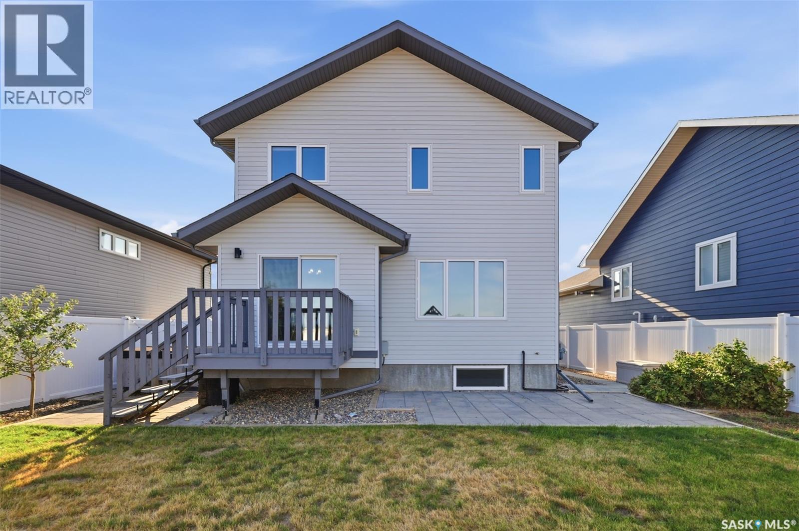 812 1St Avenue N, Warman, SK - Outdoor With Deck Patio Veranda With Exterior