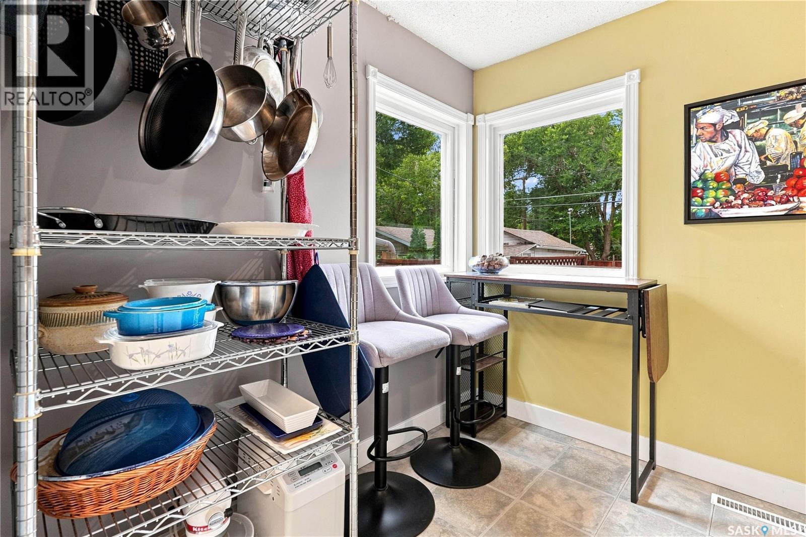 3208 Victoria Avenue, Regina, SK - Indoor Photo Showing Laundry Room