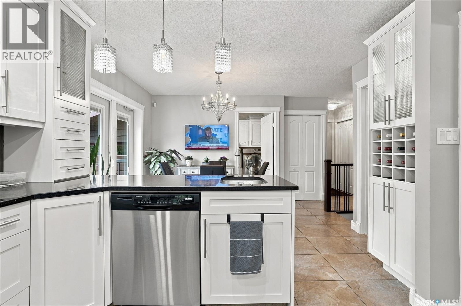 223 Egnatoff Crescent, Saskatoon, SK - Indoor Photo Showing Kitchen