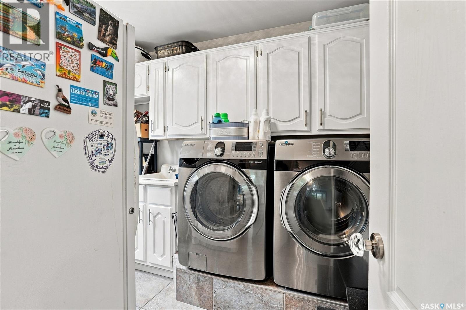223 Egnatoff Crescent, Saskatoon, SK - Indoor Photo Showing Laundry Room