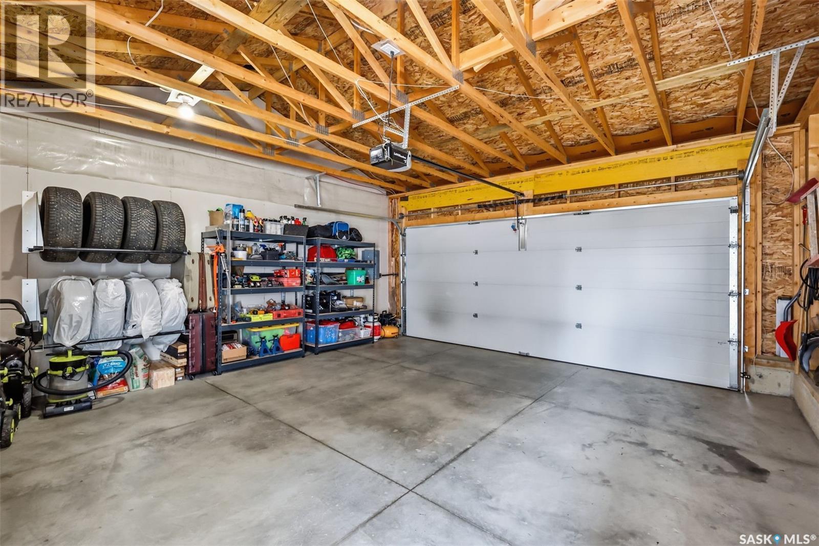 258 Brighton Boulevard, Saskatoon, SK - Indoor Photo Showing Garage