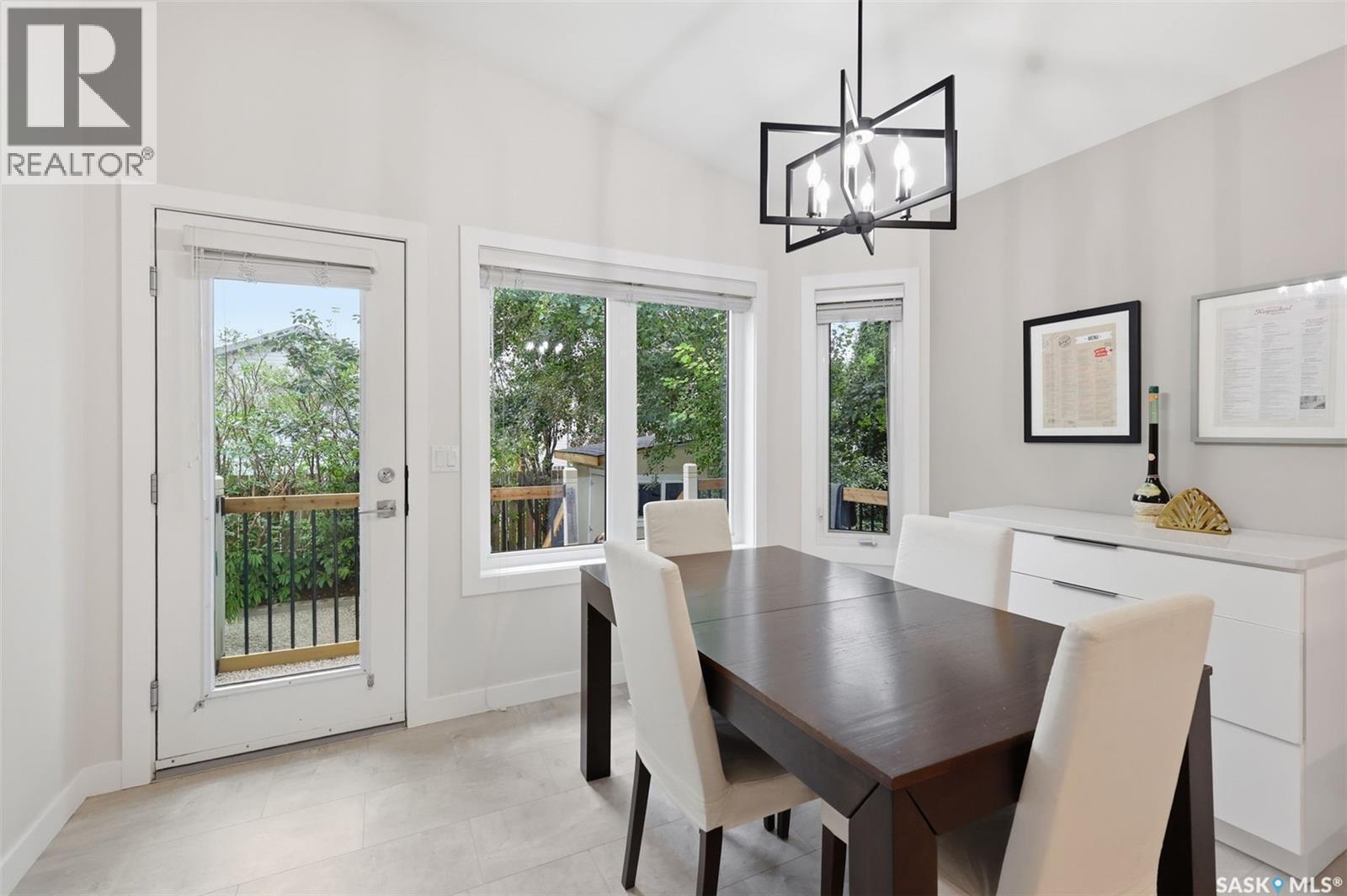 306 Kucey Crescent, Saskatoon, SK - Indoor Photo Showing Dining Room