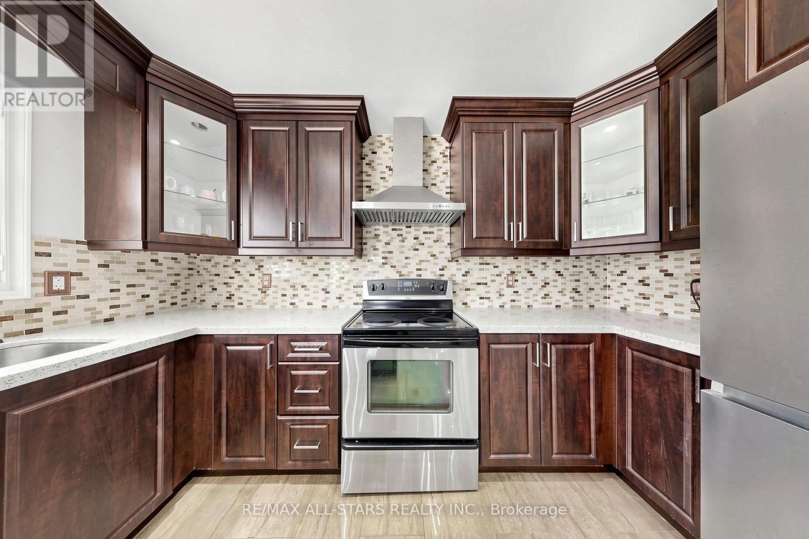 13 Boulderbrook Drive, Toronto, ON - Indoor Photo Showing Kitchen With Upgraded Kitchen
