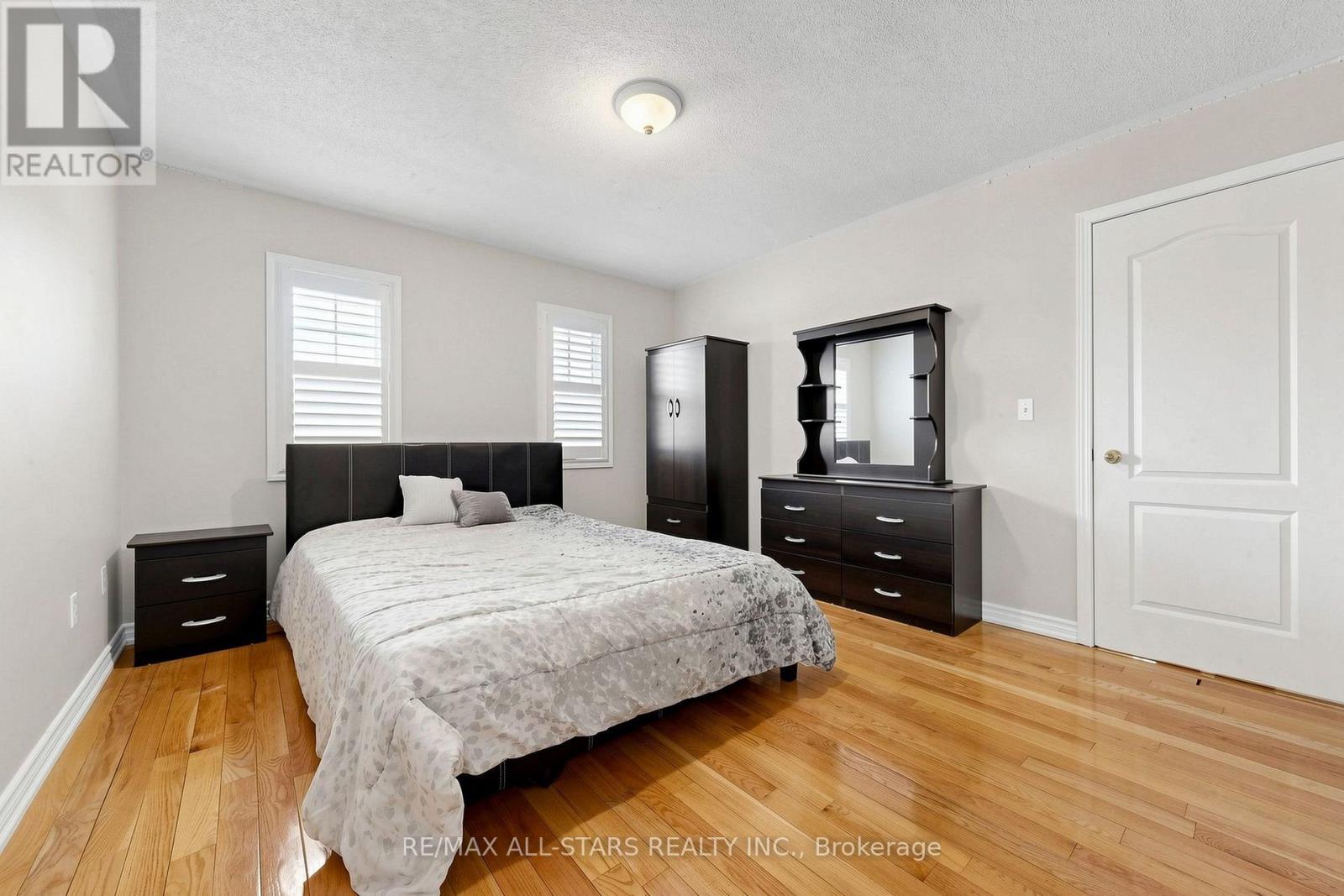 13 Boulderbrook Drive, Toronto, ON - Indoor Photo Showing Bedroom