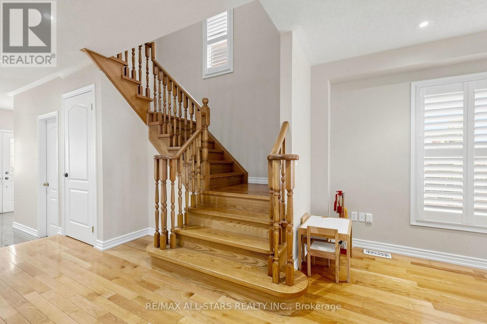 13 Boulderbrook Drive, Toronto, ON - Indoor Photo Showing Other Room