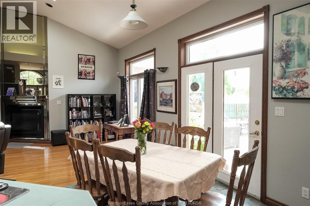 1747 Chornoby Crescent, Tecumseh, ON - Indoor Photo Showing Dining Room