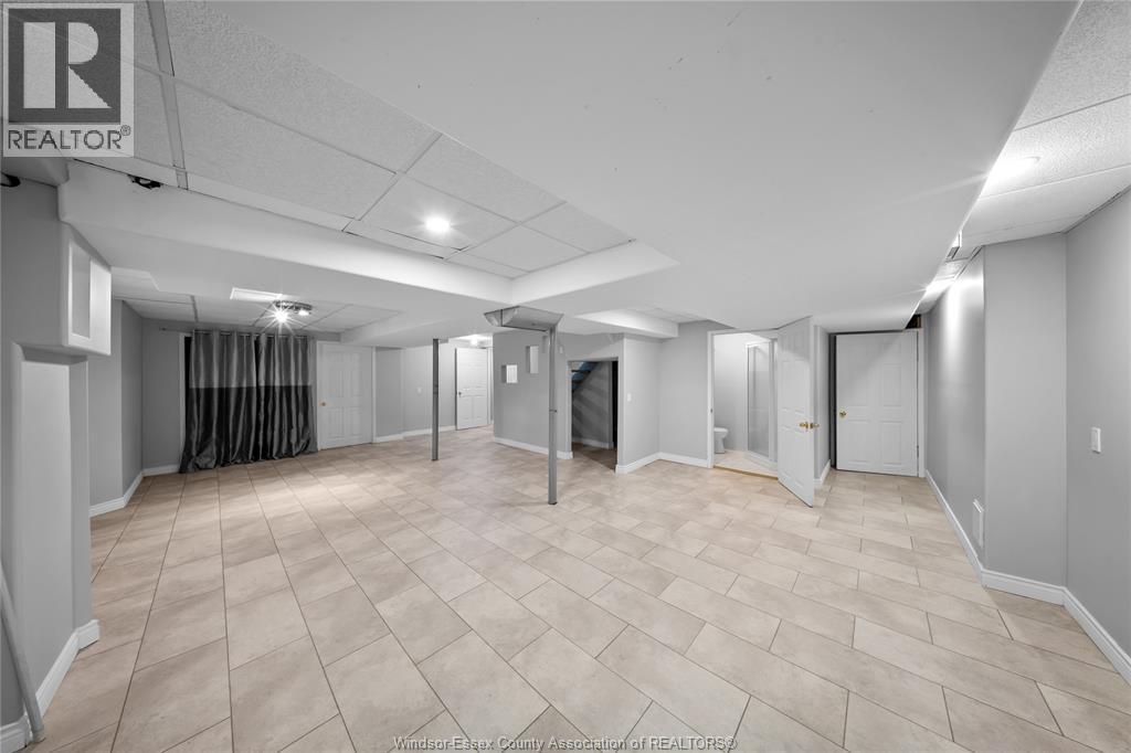 4629 Tournament, Windsor, ON - Indoor Photo Showing Other Room