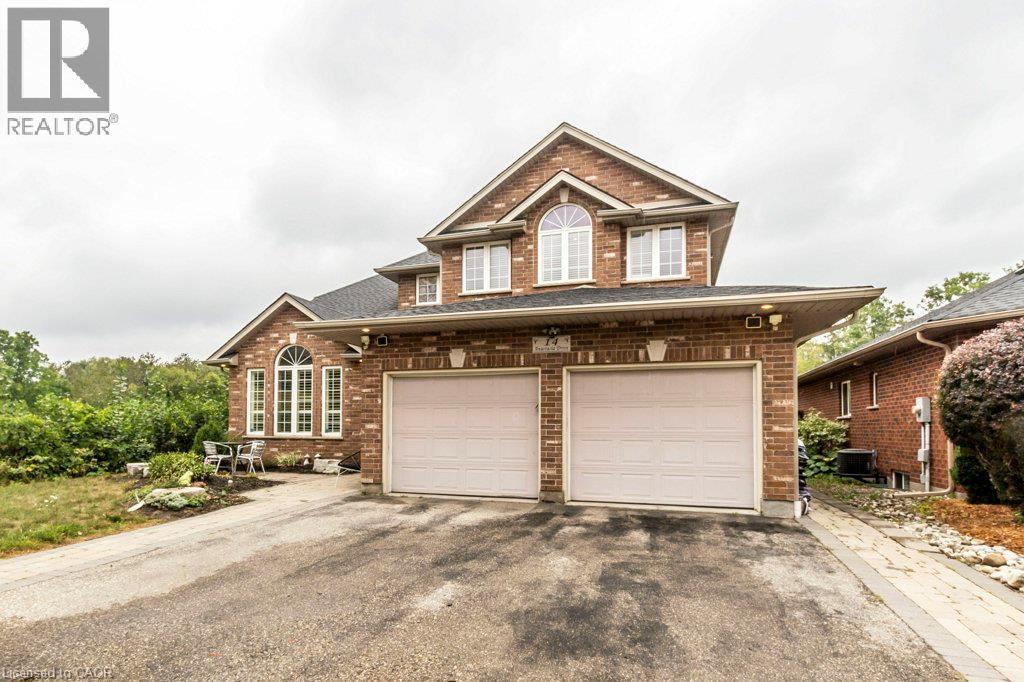 14 Anastasia Drive, Kitchener, ON - Outdoor