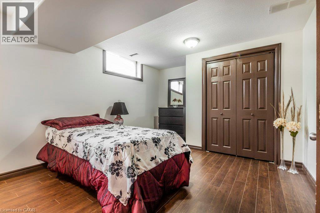 14 Anastasia Drive, Kitchener, ON - Indoor Photo Showing Bedroom