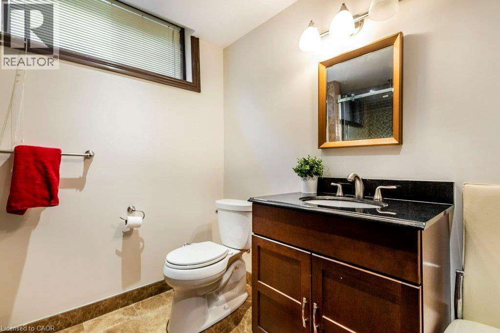 14 Anastasia Drive, Kitchener, ON - Indoor Photo Showing Bathroom