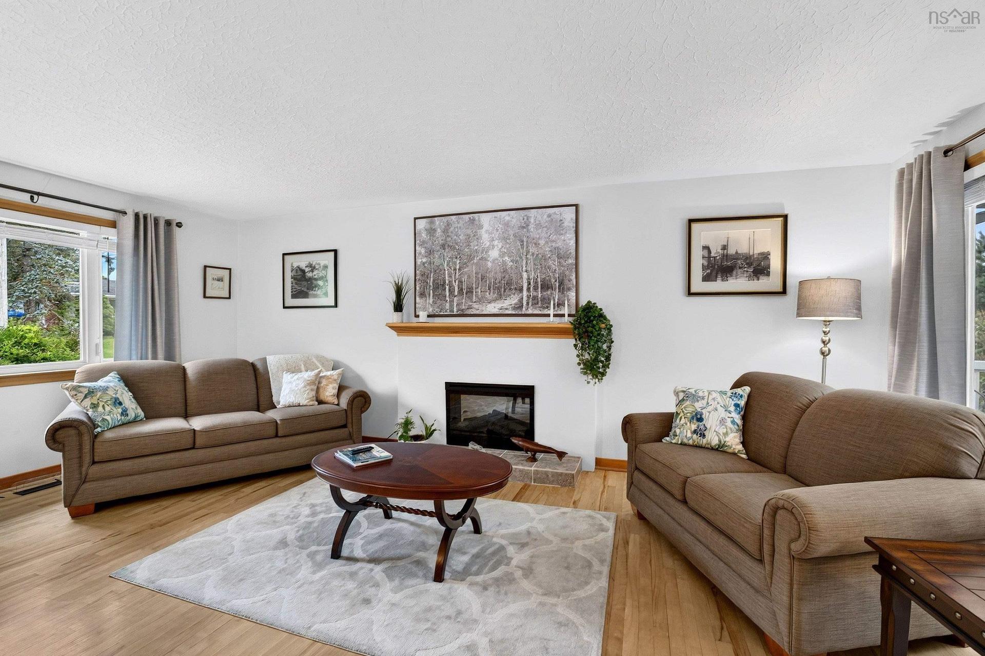 15 Cranston Ave,, Dartmouth, NS - Indoor Photo Showing Living Room With Fireplace