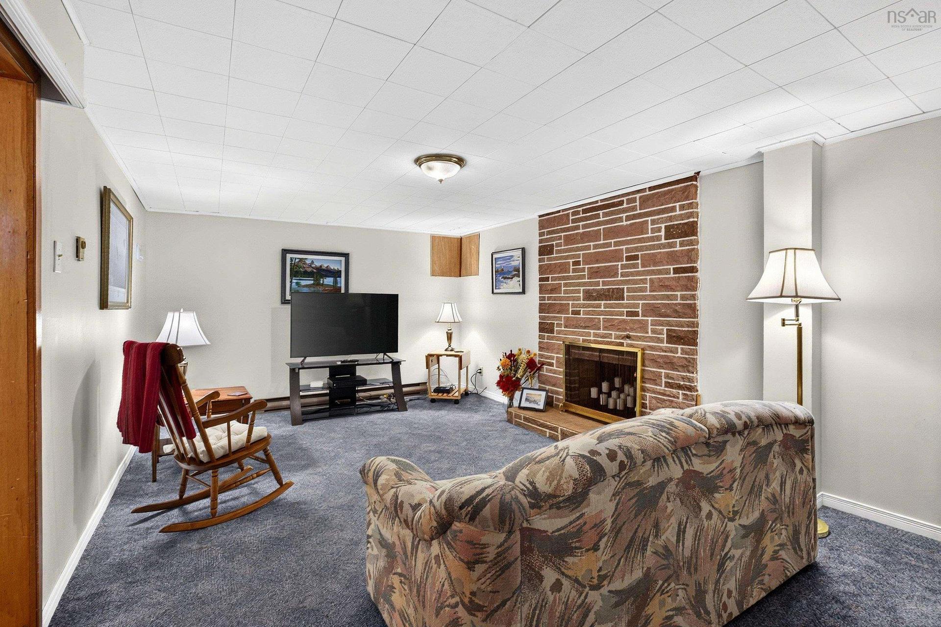 15 Cranston Ave,, Dartmouth, NS - Indoor Photo Showing Living Room With Fireplace