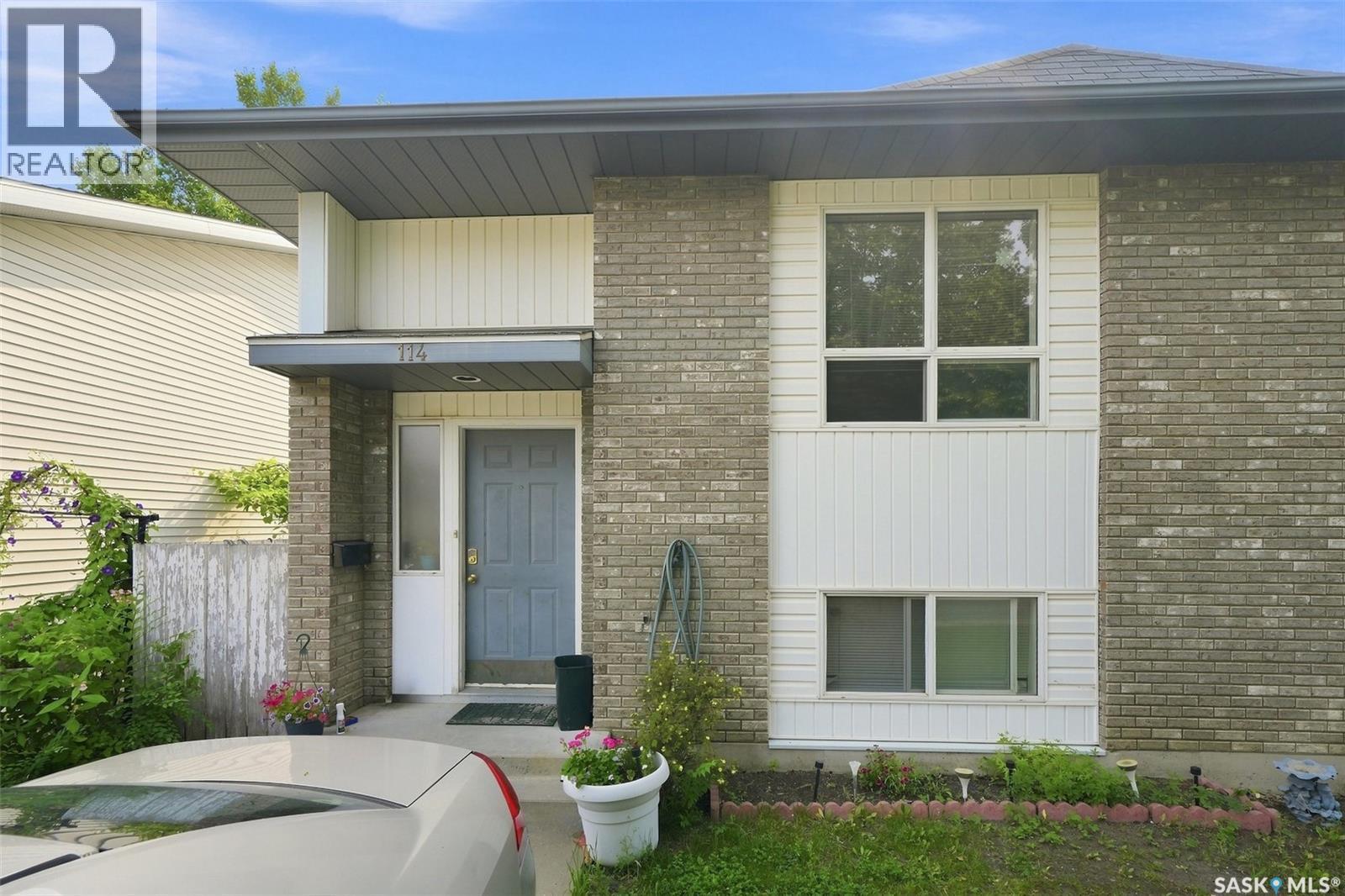 114 - 116 Barber Crescent, Saskatoon, SK - Outdoor With Exterior