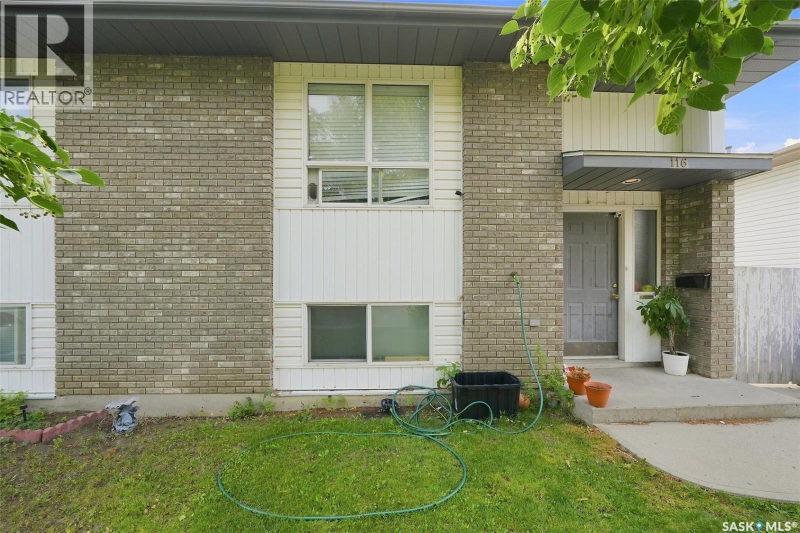 114 - 116 Barber Crescent, Saskatoon, SK - Outdoor With Exterior