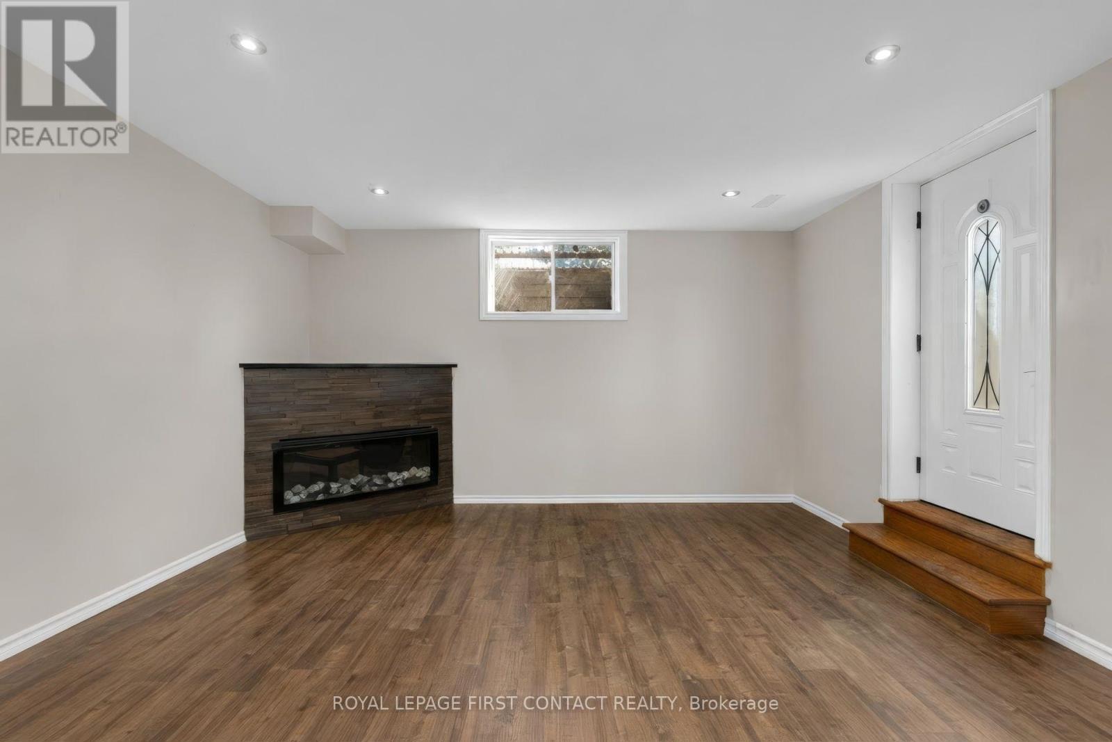 43 Vanderpost Crescent, Essa, ON - Indoor With Fireplace