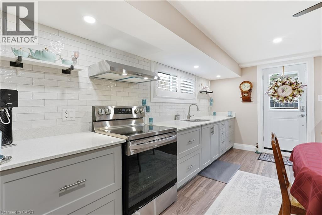58 Moxley Drive, Hamilton, ON - Indoor Photo Showing Kitchen