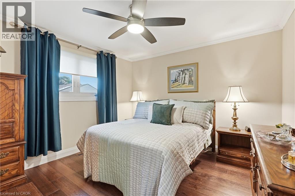 58 Moxley Drive, Hamilton, ON - Indoor Photo Showing Bedroom