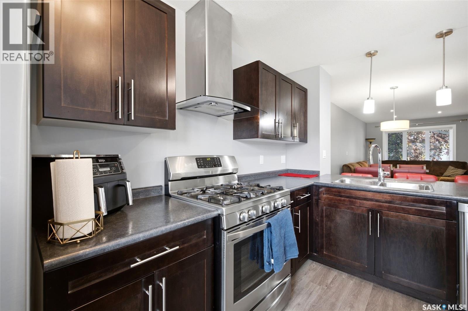 4606 Albulet Drive, Regina, SK - Indoor Photo Showing Kitchen With Double Sink
