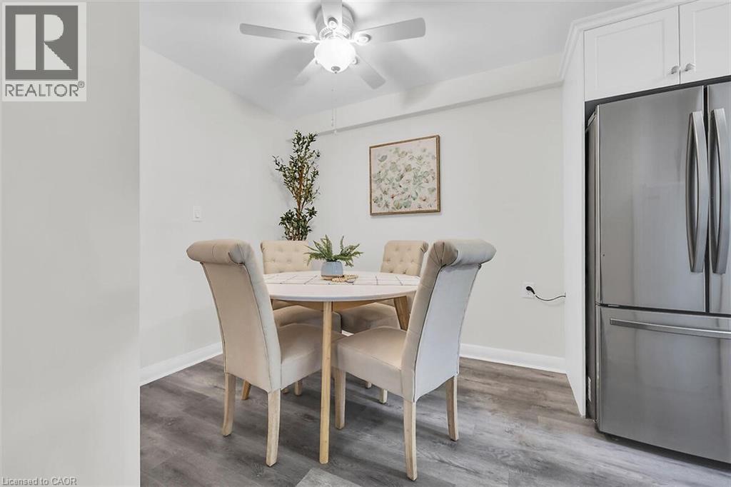 9 Grant Boulevard Unit# 107, Dundas, ON - Indoor Photo Showing Dining Room