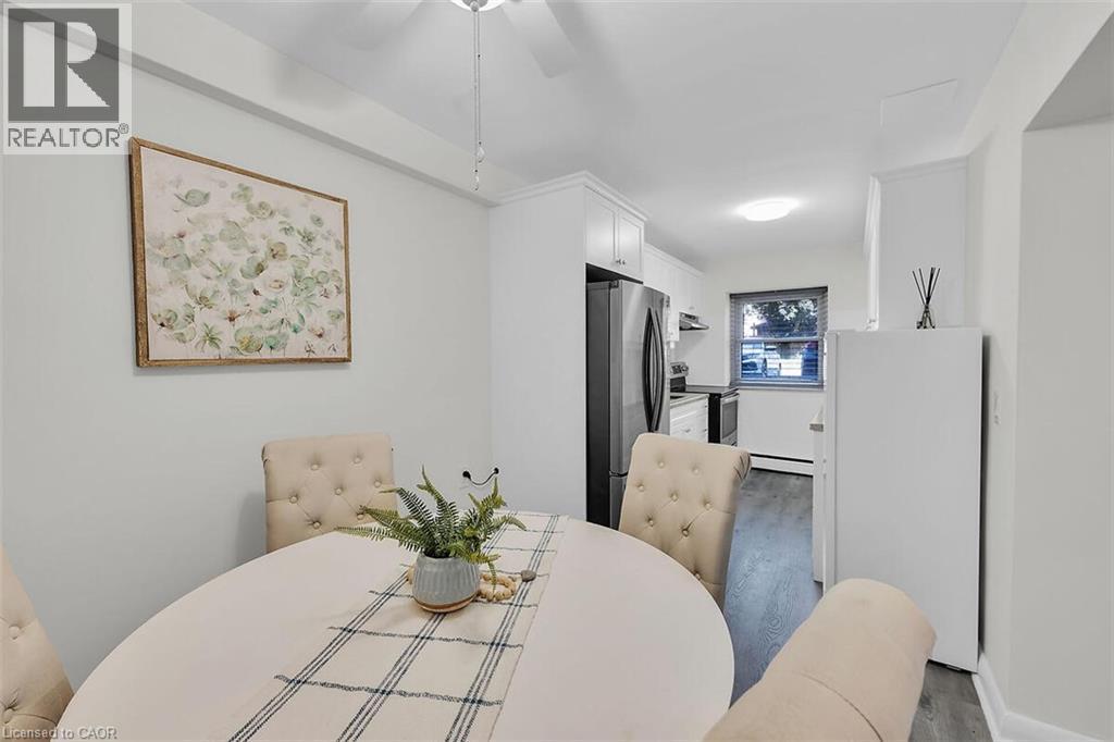 9 Grant Boulevard Unit# 107, Dundas, ON - Indoor Photo Showing Dining Room