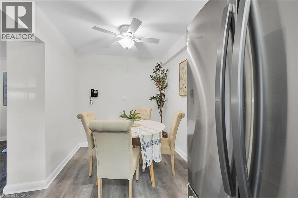 9 Grant Boulevard Unit# 107, Dundas, ON - Indoor Photo Showing Dining Room