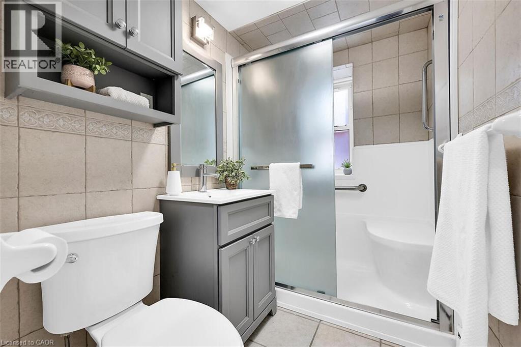 9 Grant Boulevard Unit# 107, Dundas, ON - Indoor Photo Showing Bathroom