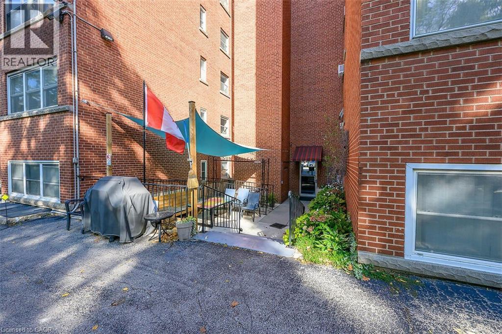 9 Grant Boulevard Unit# 107, Dundas, ON - Outdoor With Exterior