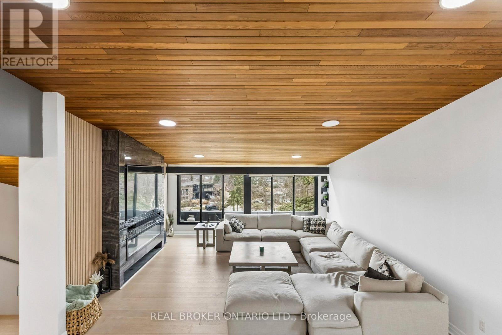 3 Chicopee Terrace, Kitchener, ON - Indoor