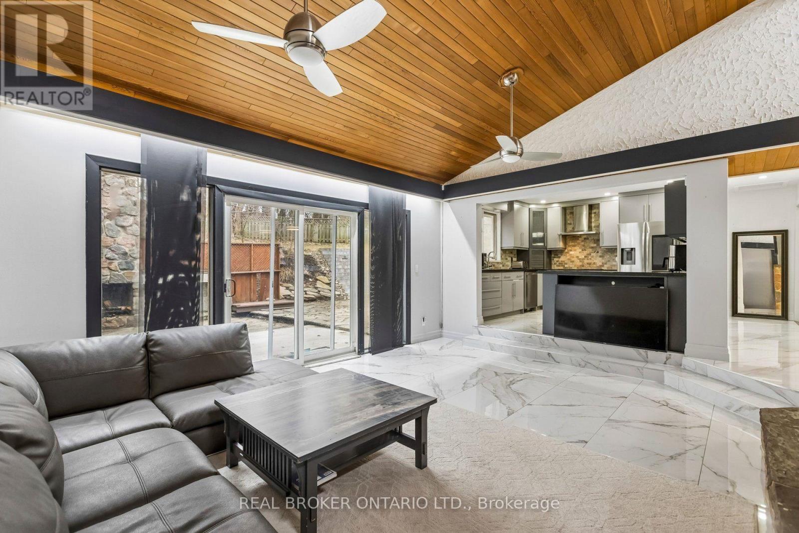 3 Chicopee Terrace, Kitchener, ON - Photo Showing Living Room