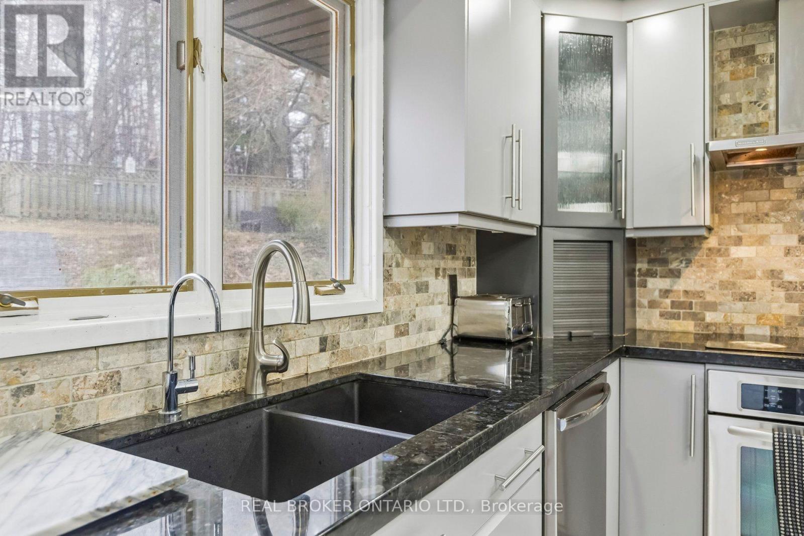 3 Chicopee Terrace, Kitchener, ON - Indoor Photo Showing Kitchen With Double Sink With Upgraded Kitchen