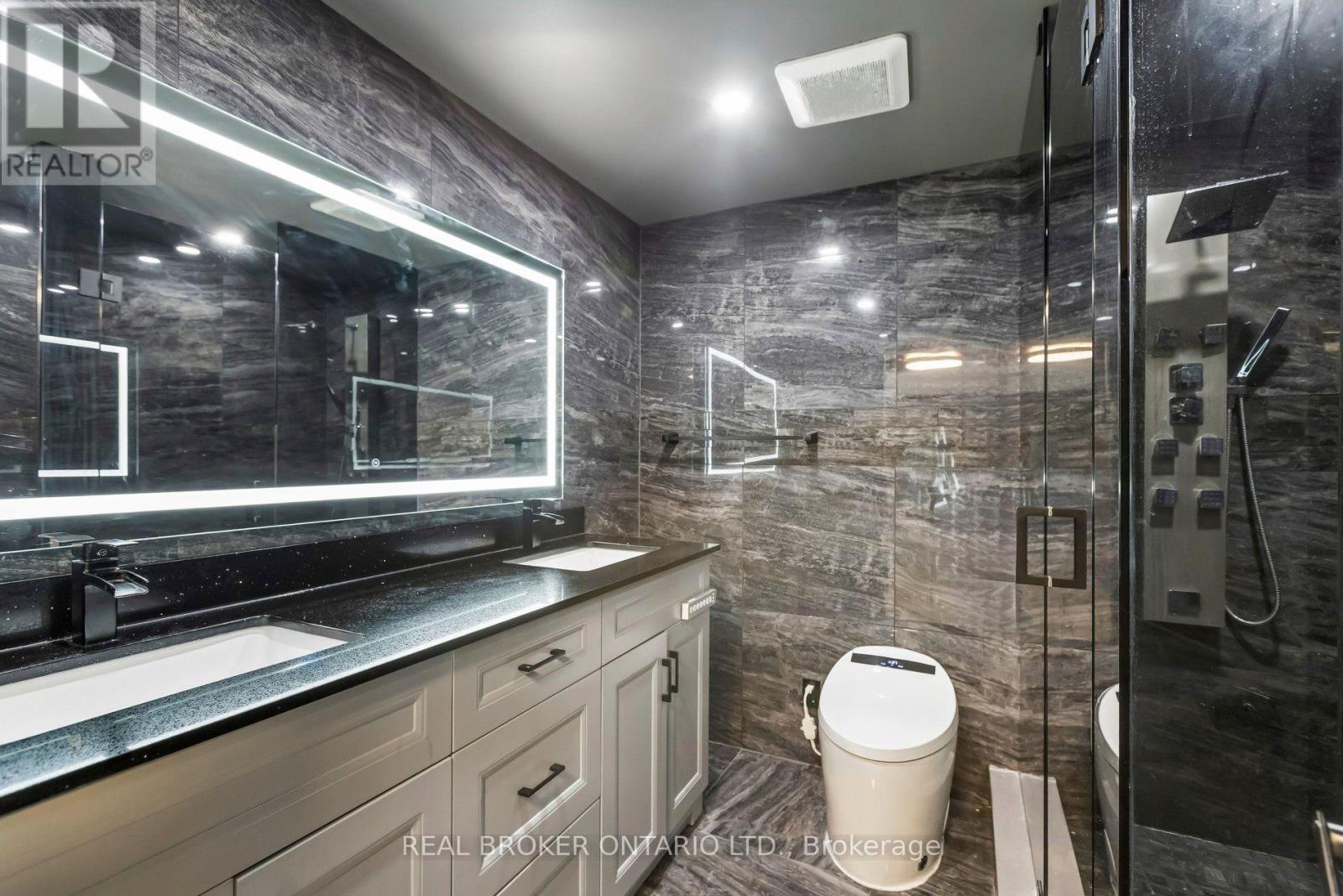 3 Chicopee Terrace, Kitchener, ON - Indoor Photo Showing Bathroom
