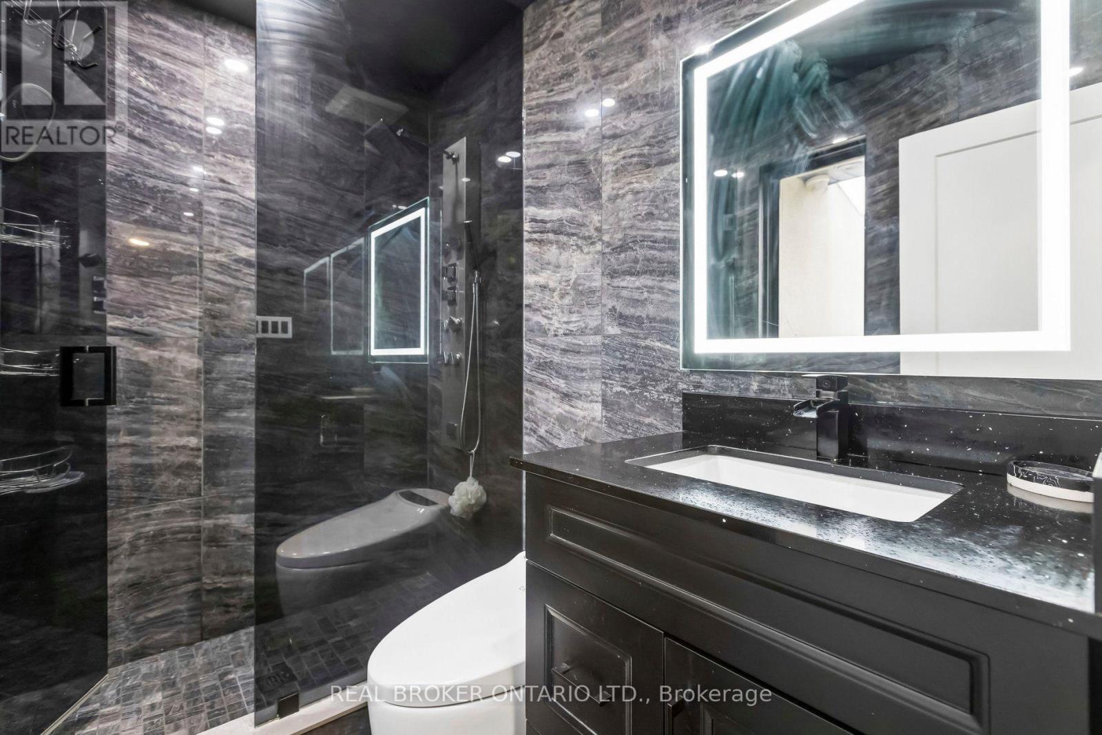 3 Chicopee Terrace, Kitchener, ON - Indoor Photo Showing Bathroom