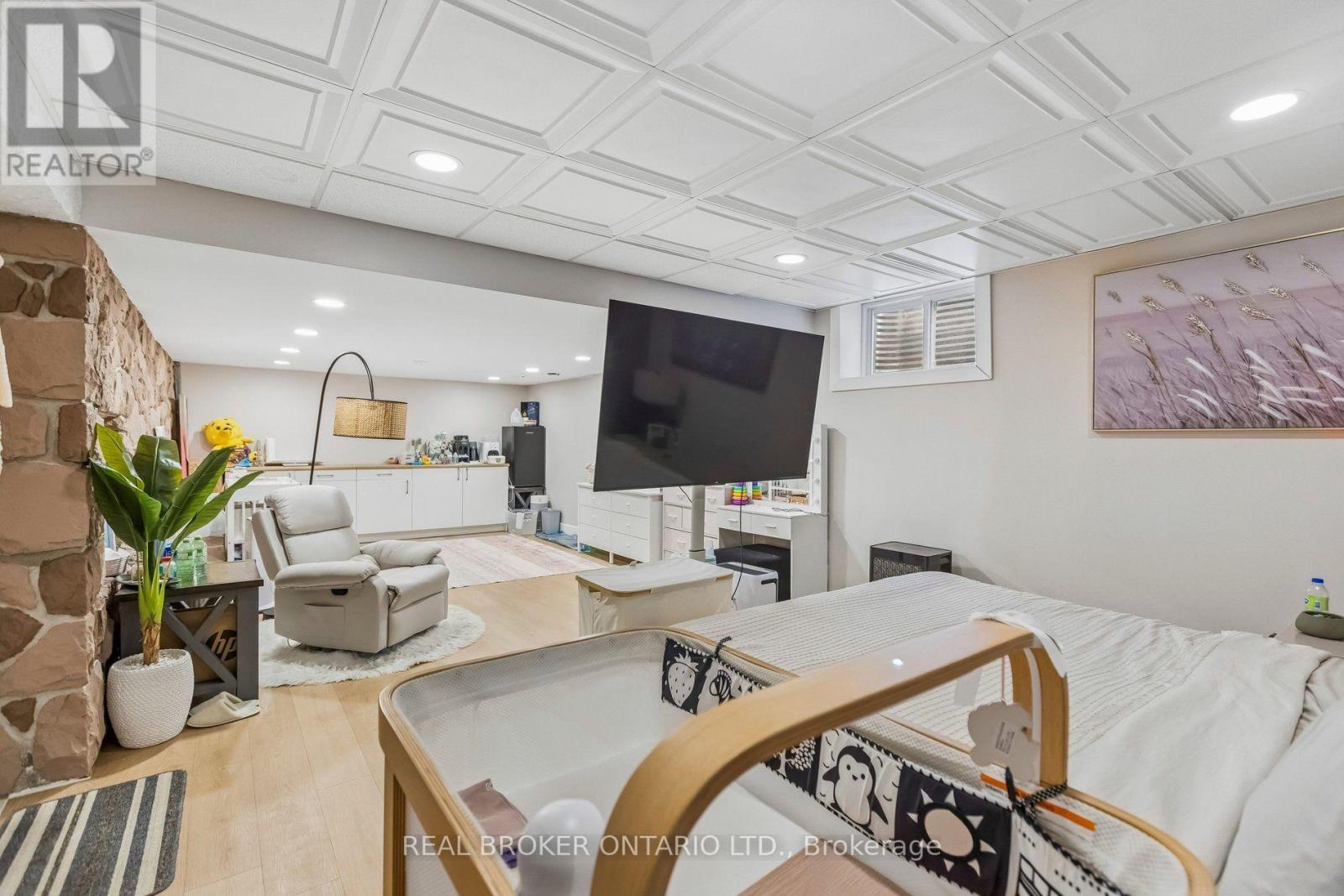 3 Chicopee Terrace, Kitchener, ON - Indoor