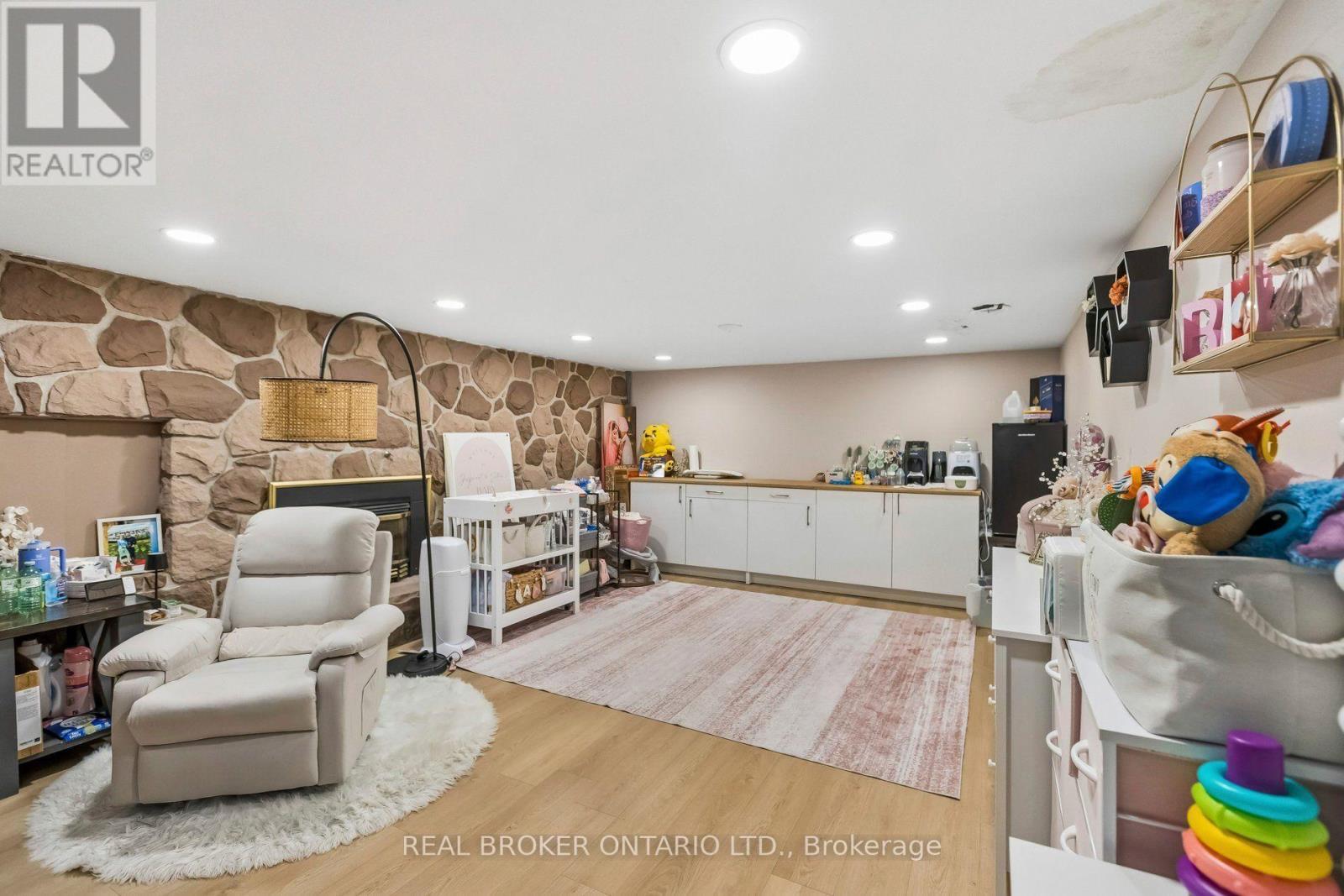 3 Chicopee Terrace, Kitchener, ON - Indoor