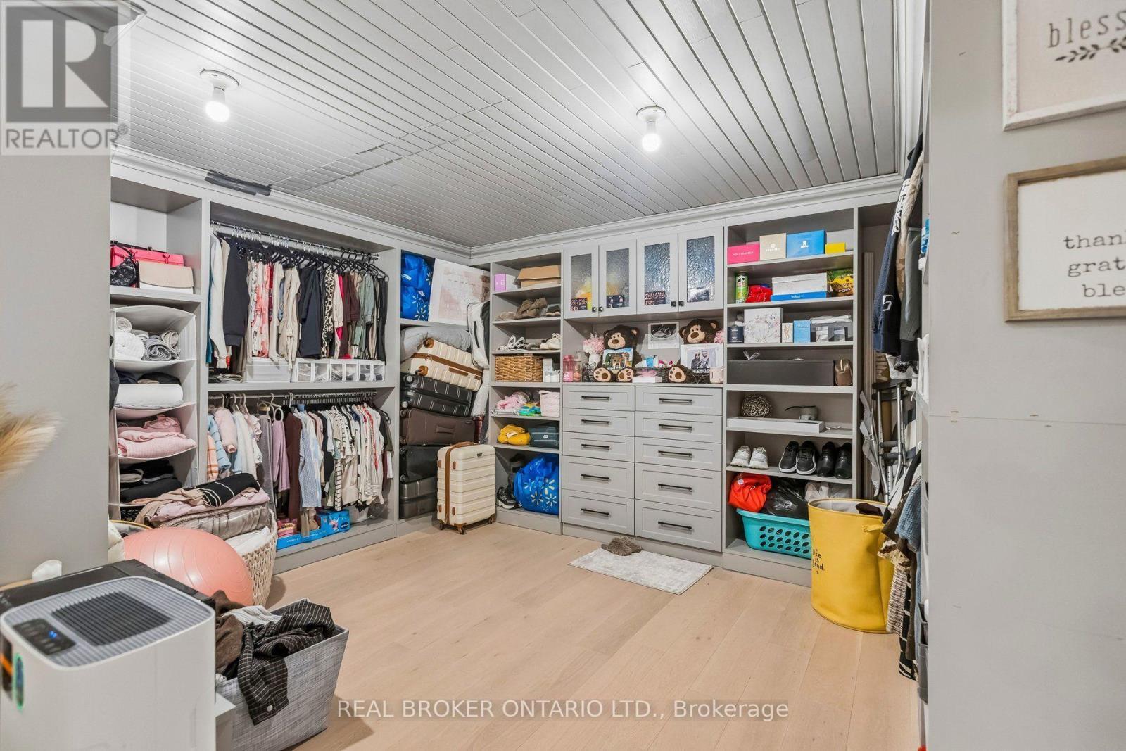 3 Chicopee Terrace, Kitchener, ON - Indoor