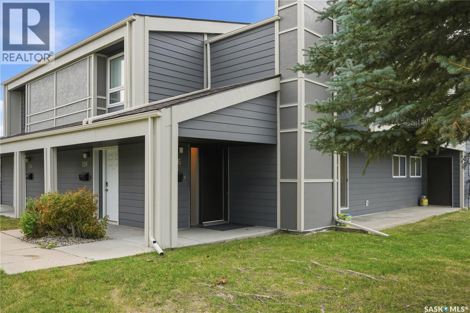 216 425 115Th Street E, Saskatoon, SK - Outdoor With Exterior