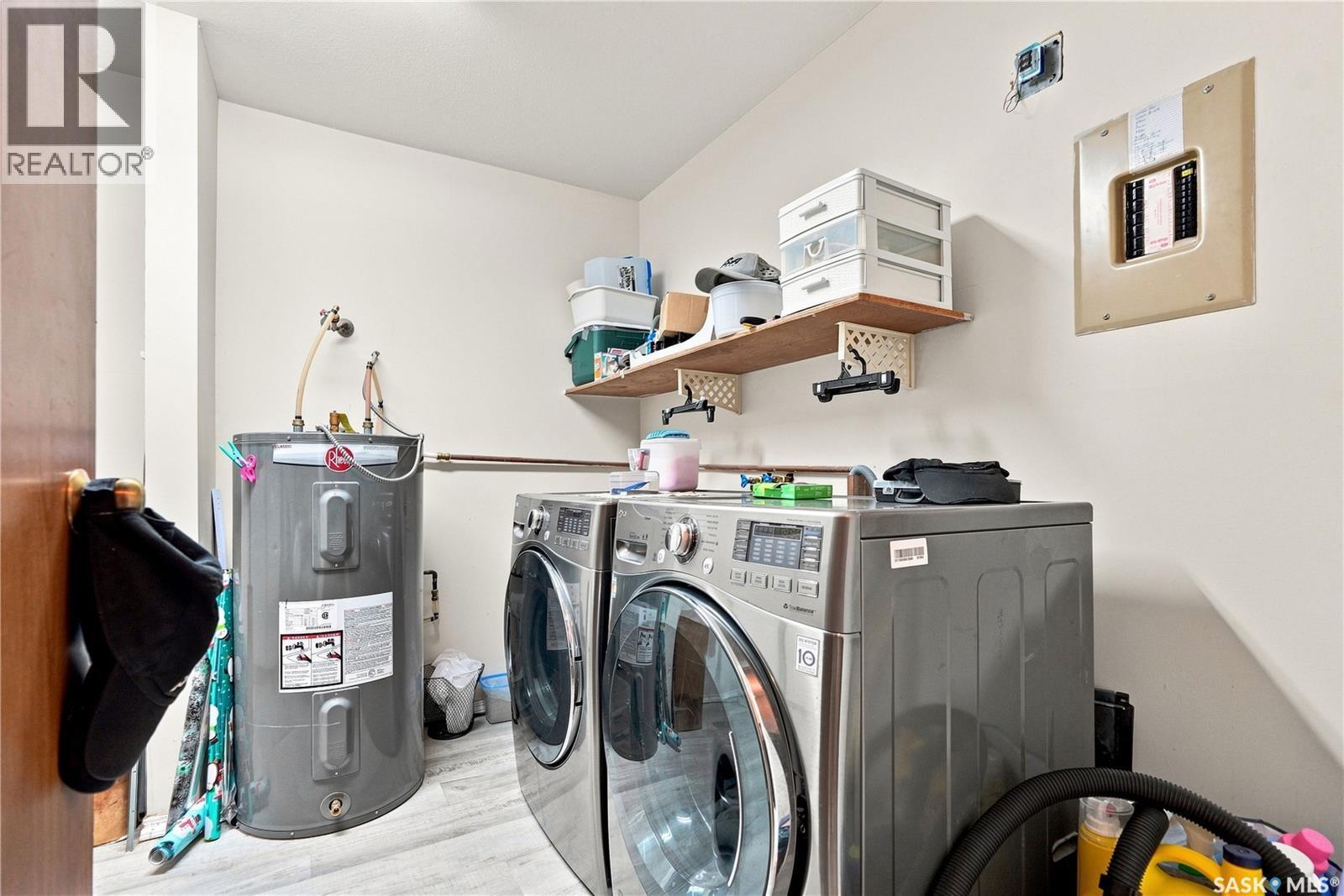 216 425 115Th Street E, Saskatoon, SK - Indoor Photo Showing Laundry Room