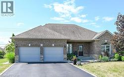 19 SPARROW Way Port Dover, ON N0A 1N5