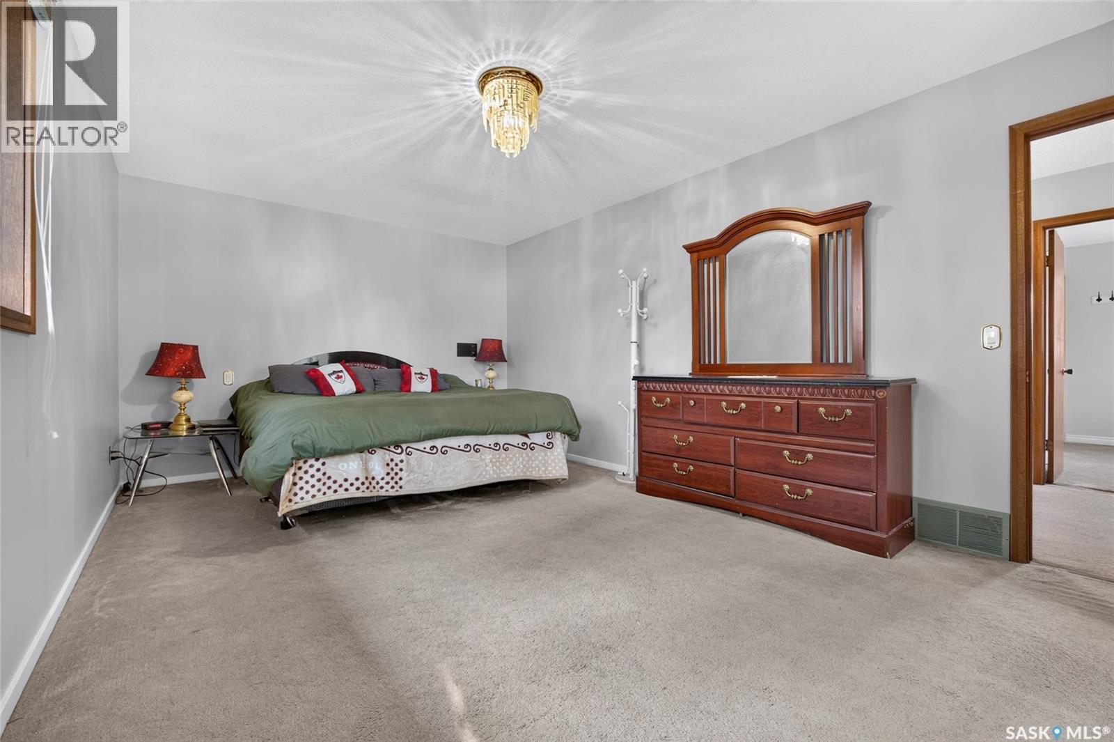 2054 Braun Bay, Regina, SK - Indoor Photo Showing Bedroom