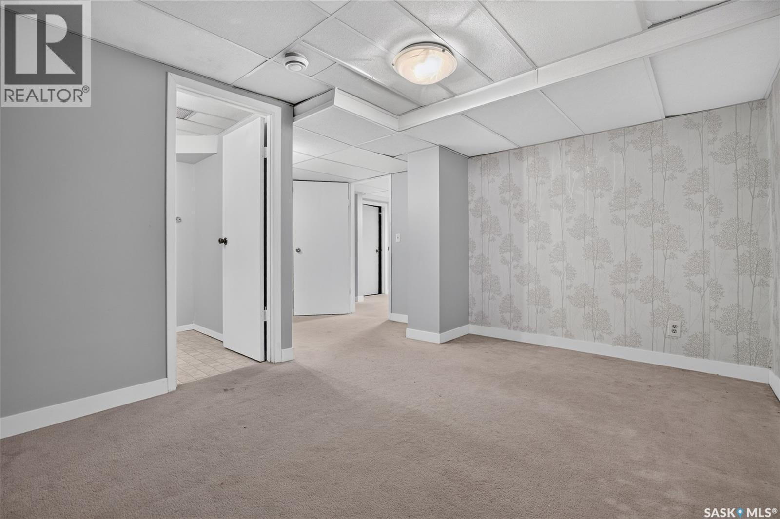 2054 Braun Bay, Regina, SK - Indoor Photo Showing Other Room