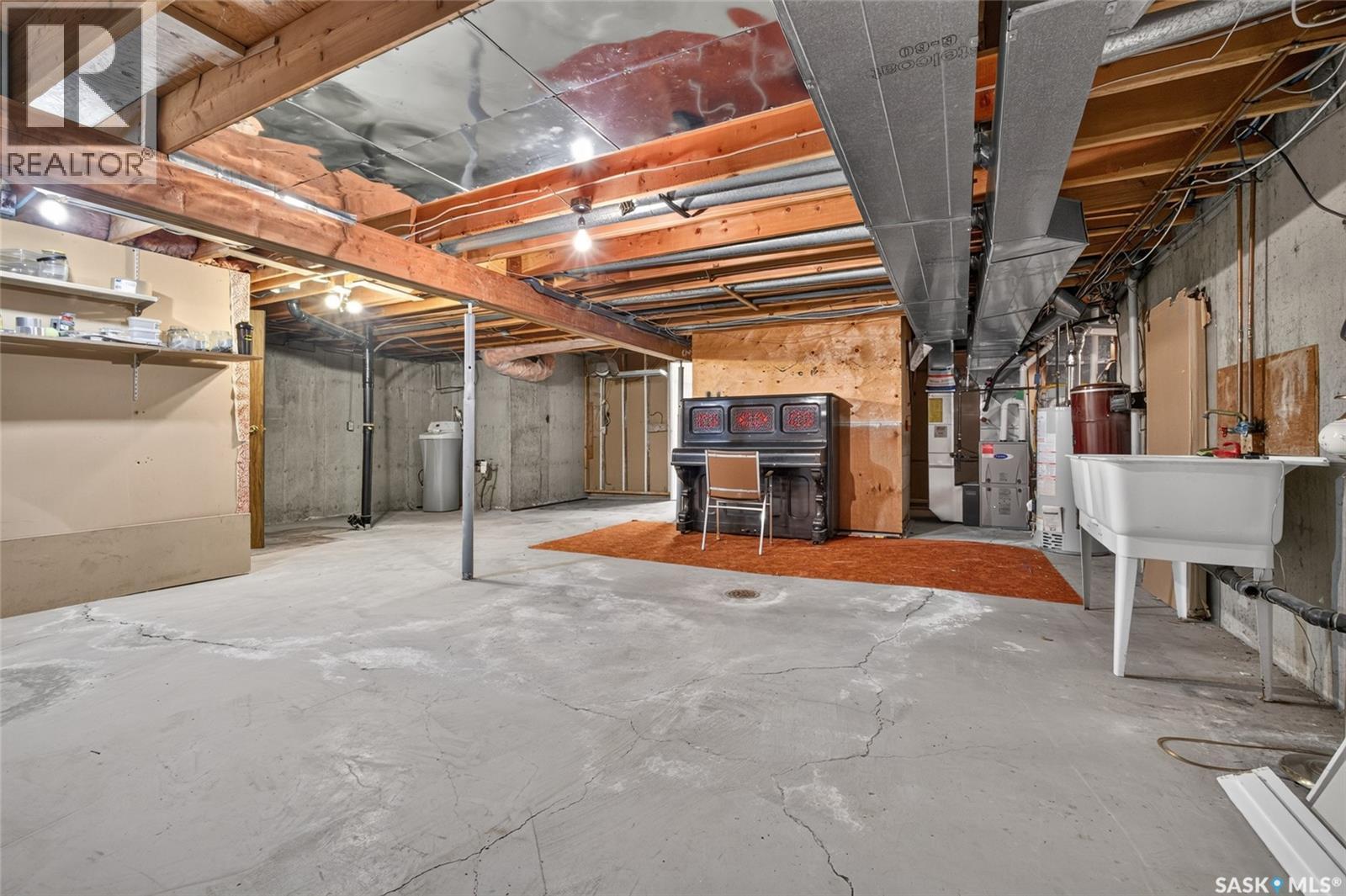 2054 Braun Bay, Regina, SK - Indoor Photo Showing Basement