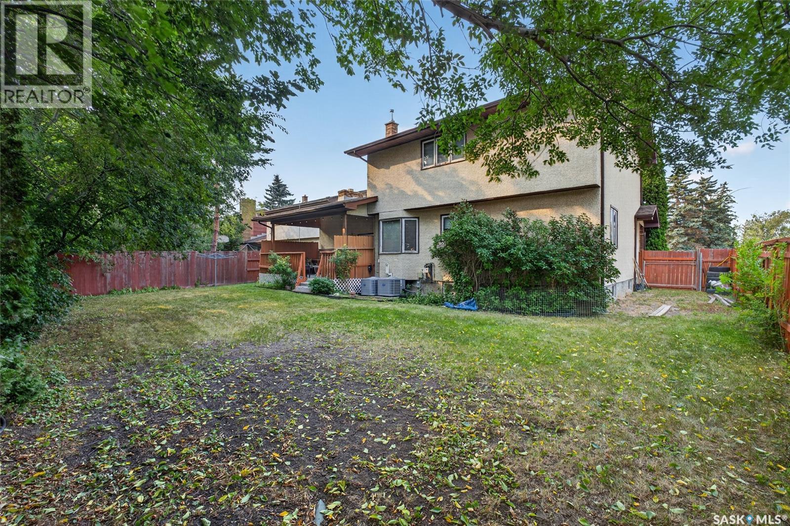 2054 Braun Bay, Regina, SK - Outdoor