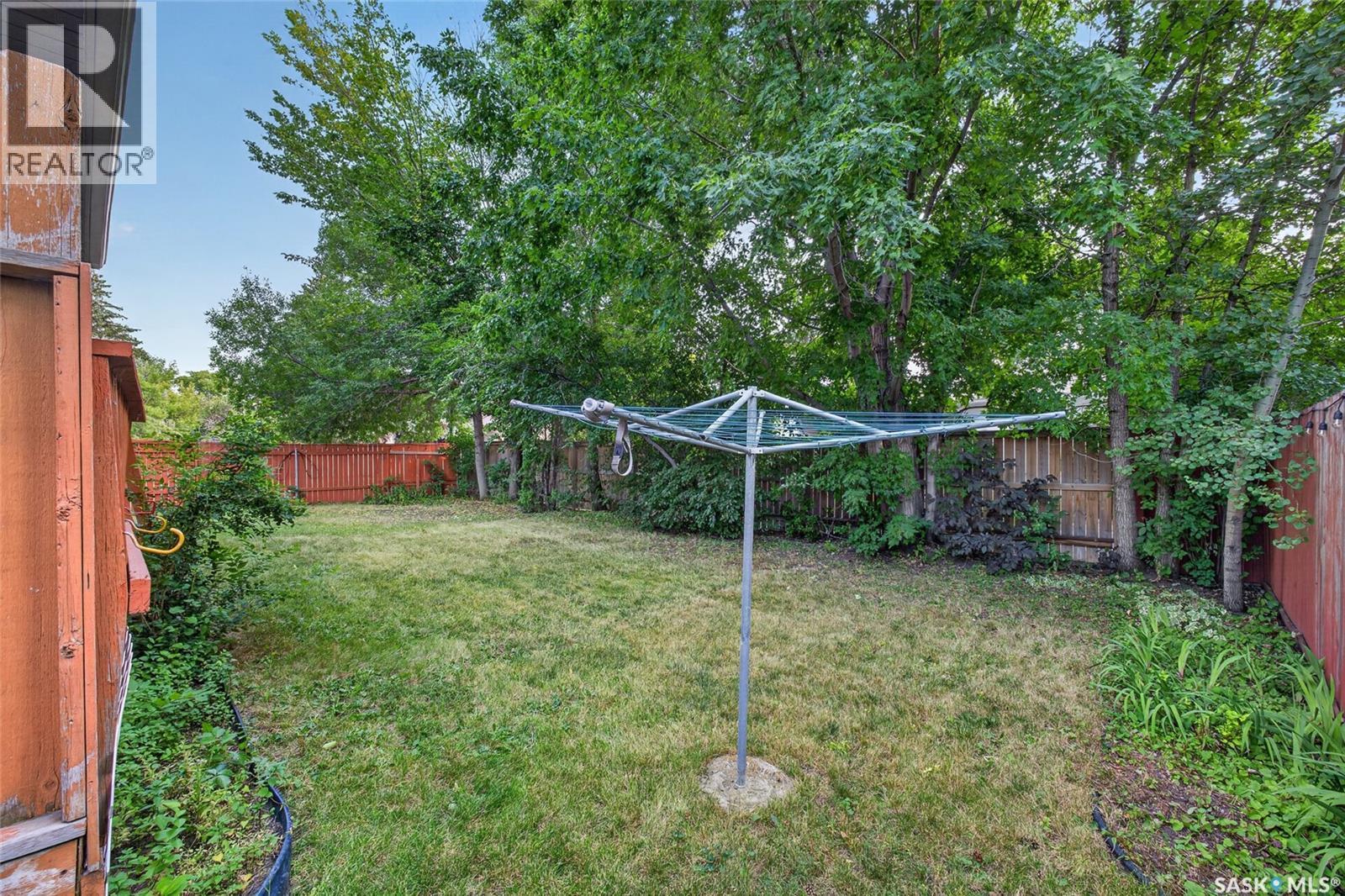 2054 Braun Bay, Regina, SK - Outdoor
