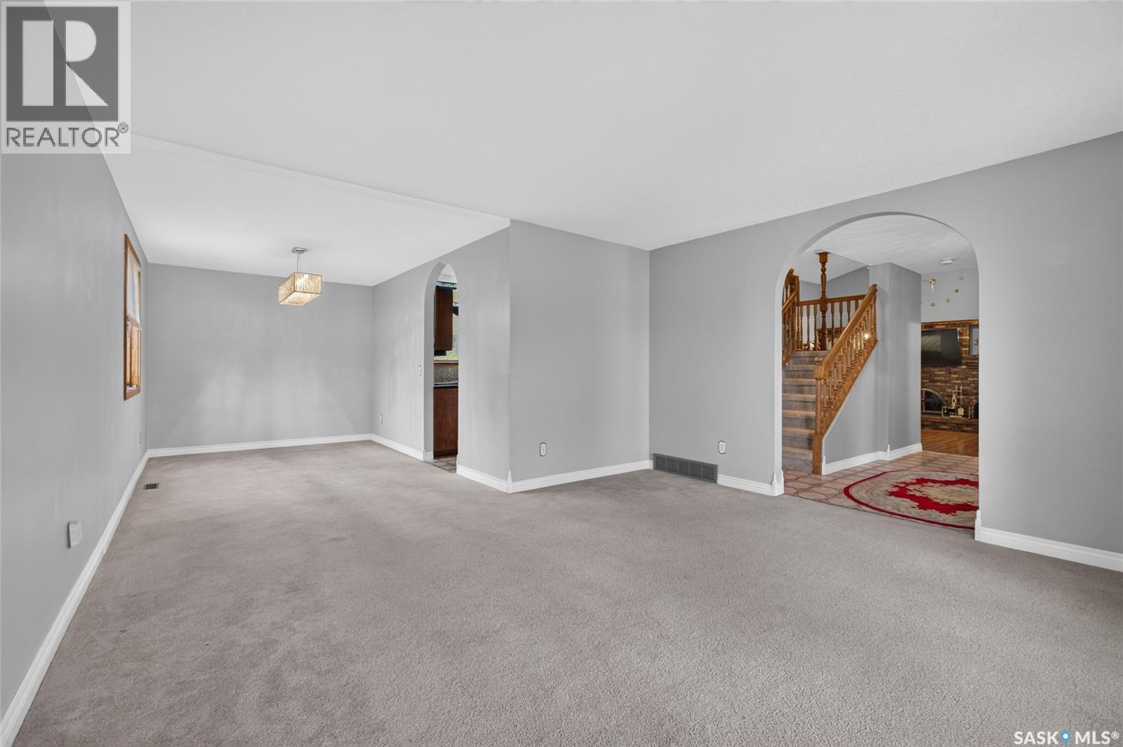2054 Braun Bay, Regina, SK - Indoor Photo Showing Other Room